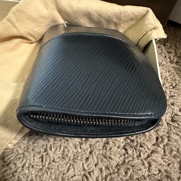 Louis Vuitton Epi Demi Lune Zip Makeup or Coin Purse with Box and dustbag - Picture 6 of 9